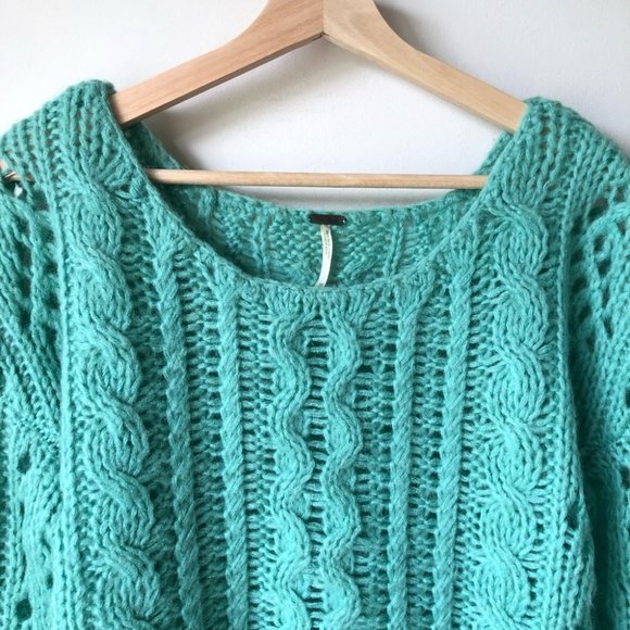 Free People Women’s Fluff Oversized Cable Knit Lace Sweater Mint Green XS - Picture 4 of 12